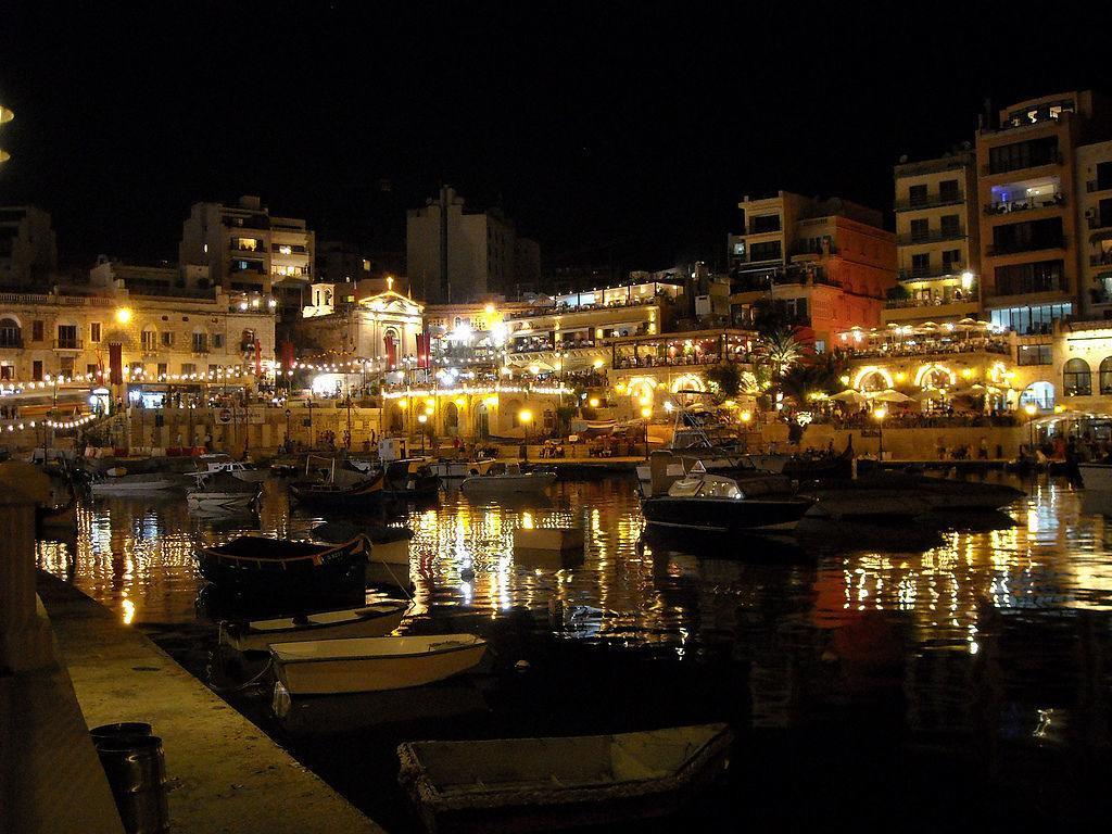 Spinola Seafront Apartment San Ġiljan Zimmer foto